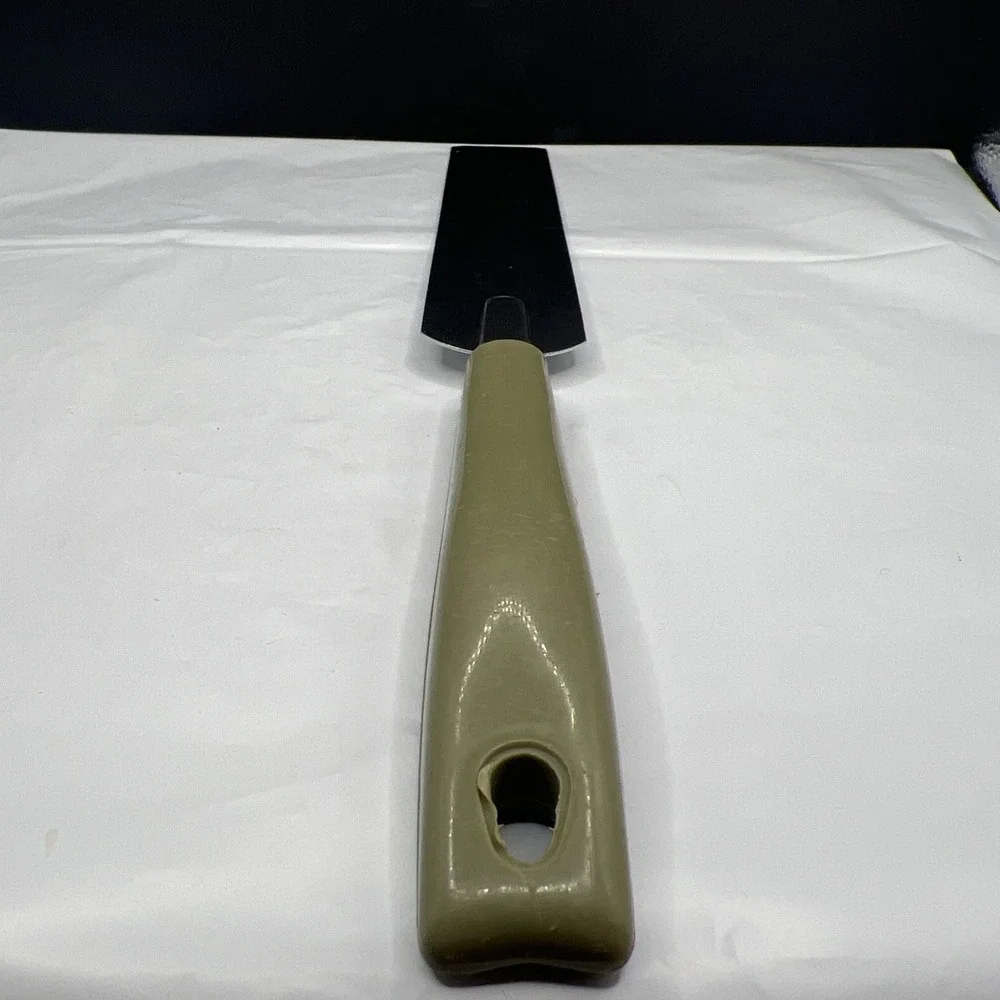 Vtg EKCO Spatula Spreader Cake Icing Avocado Green Plastic Handle Utensil USA